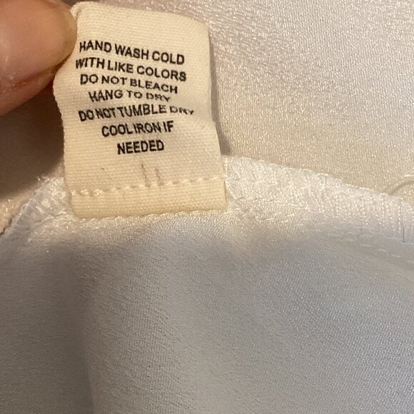 Gimmicks BKE White Chiffon Embroidered Open Shoulder Tie Back Top L 103N - Picture 9 of 9